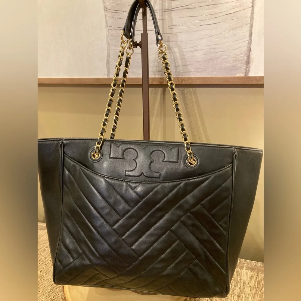 Tory Burch Alexa Black Soft leather quilted Chevron Quilted Print Chain‎ tote